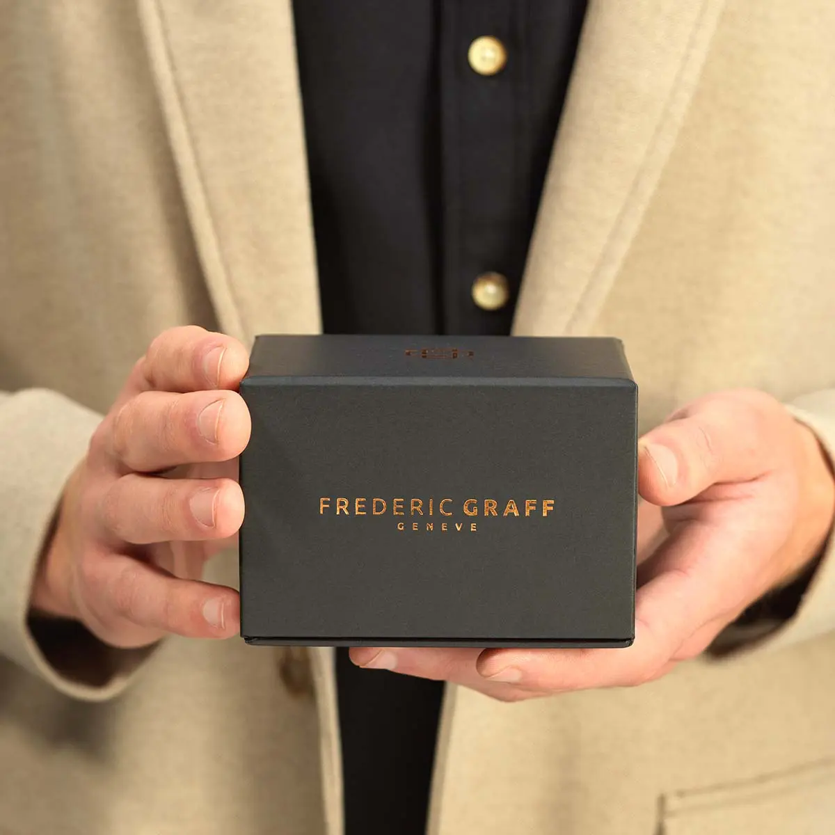 SwissBoutique-FredericGraff-FCQ-B038S_box