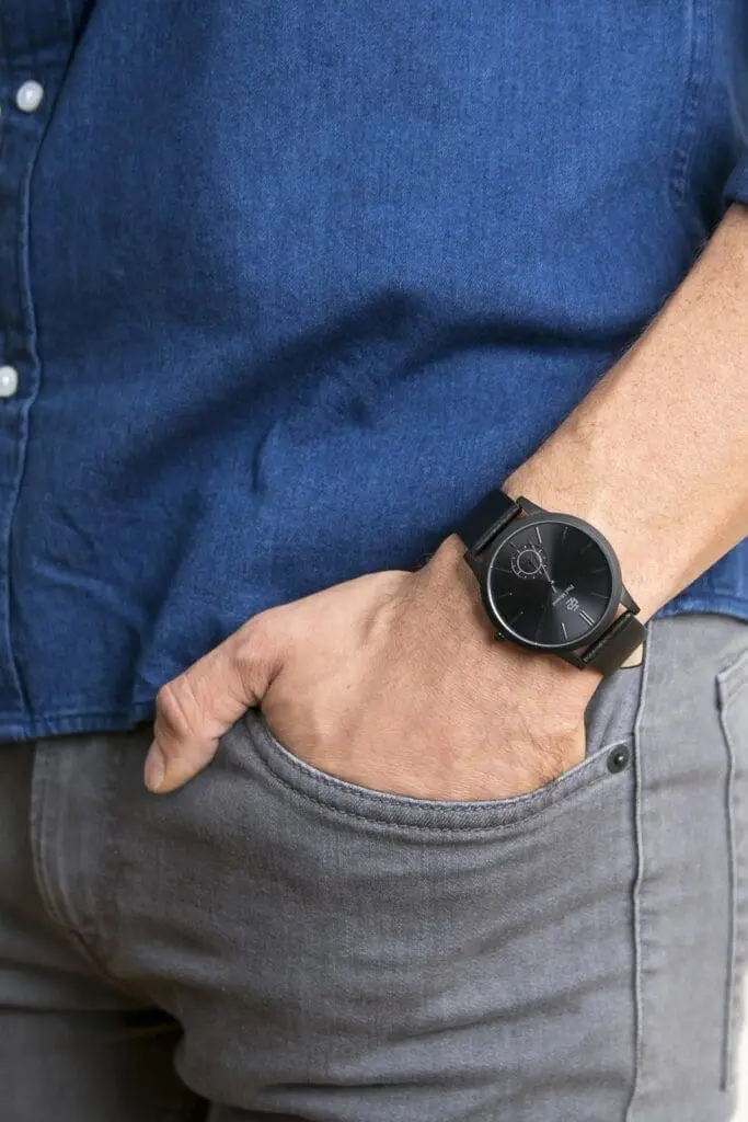 SwissBoutique-PaulMcneal-PBC-1020B-1