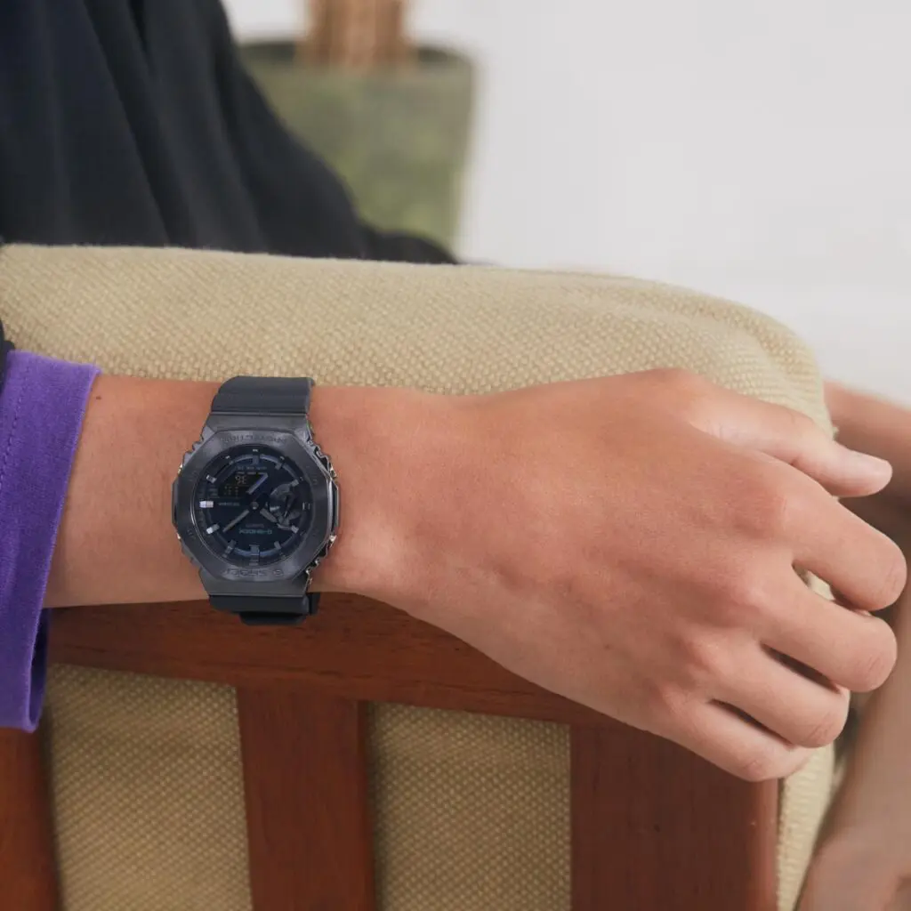 SwissBoutique-Casio-GM-2100N-2AER-4