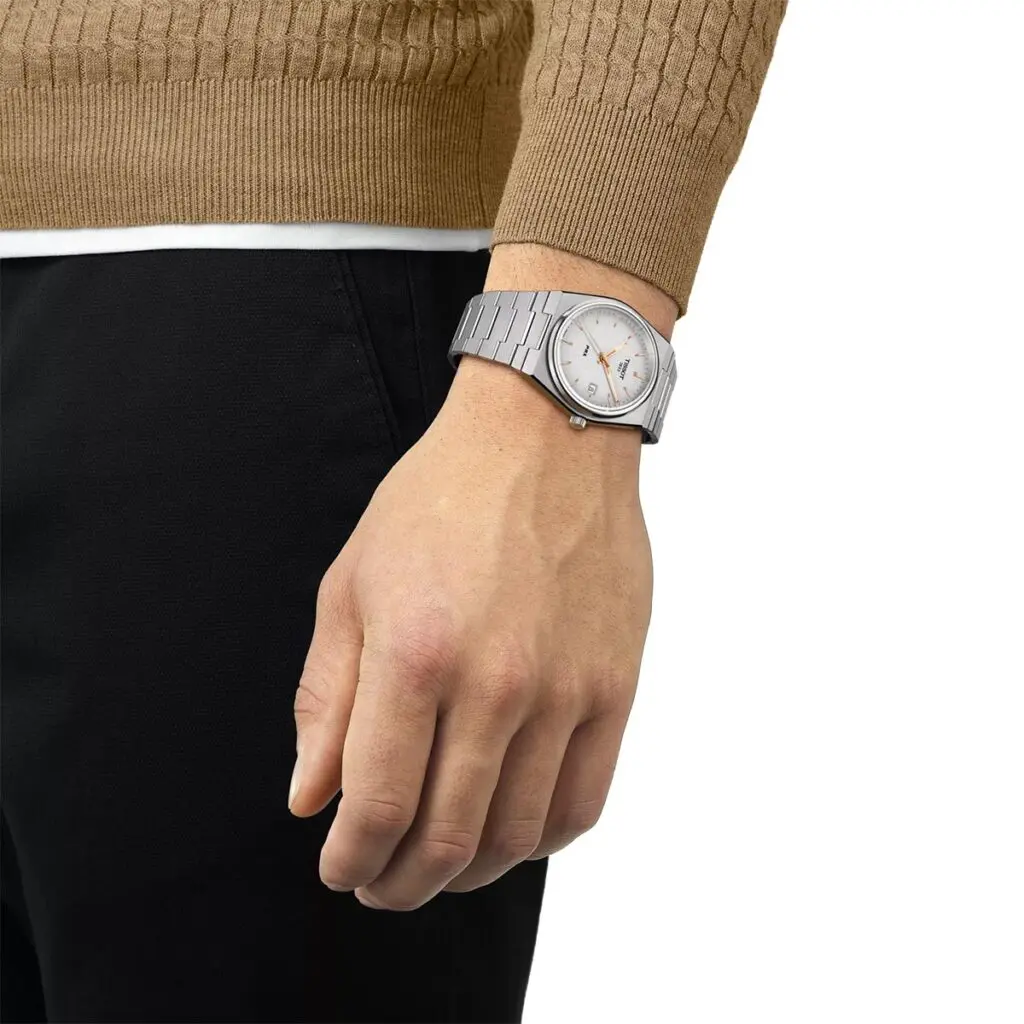 SwissBoutique-часовник-Tissot-T137-410-11-031-00-4