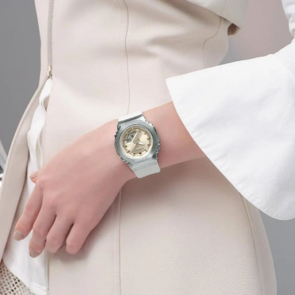 SwissBoutique-Casio-GM-S2110-7A9ER-2