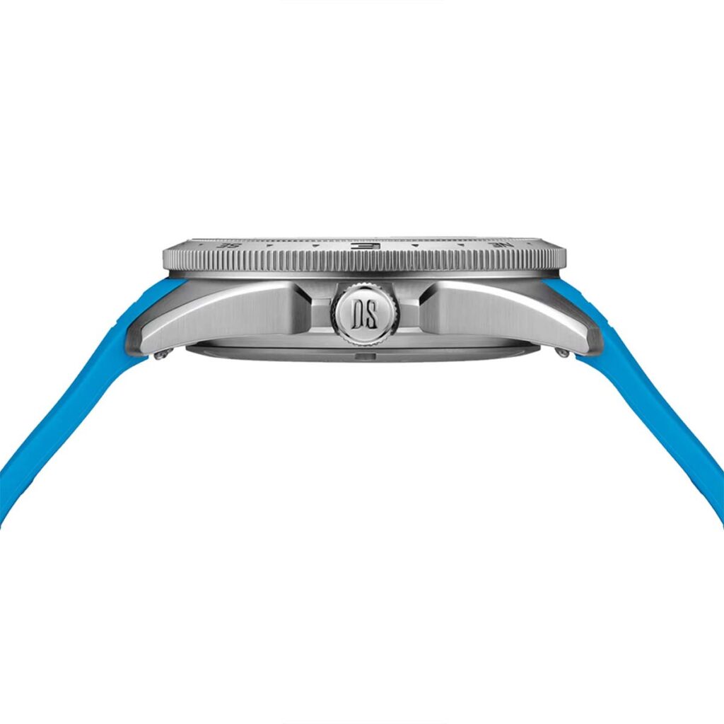 C047-452-17-011-00-side-Certina
