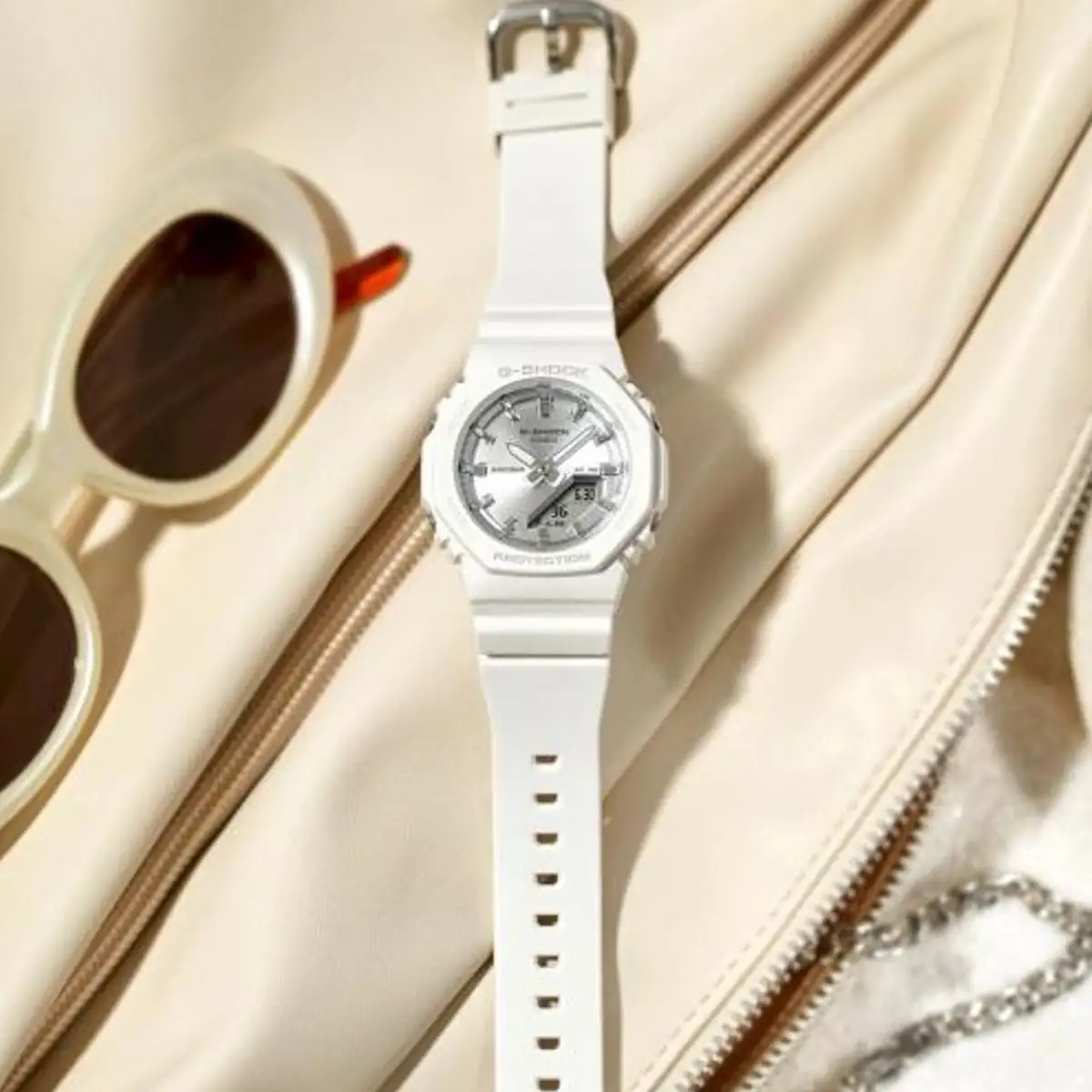 GMA P2100VA 7AER casio SwissBoutique 1 GMA-P2100VA-7AER-casio-SwissBoutique-1