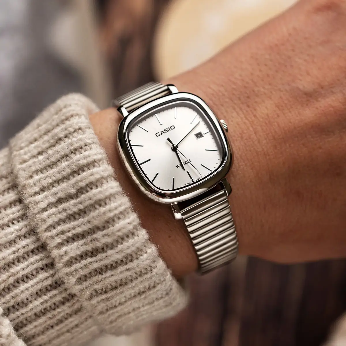 LTP B166D 7AVEF hand casio SwissBoutique LTP-B166D-7AVEF-hand-casio-SwissBoutique