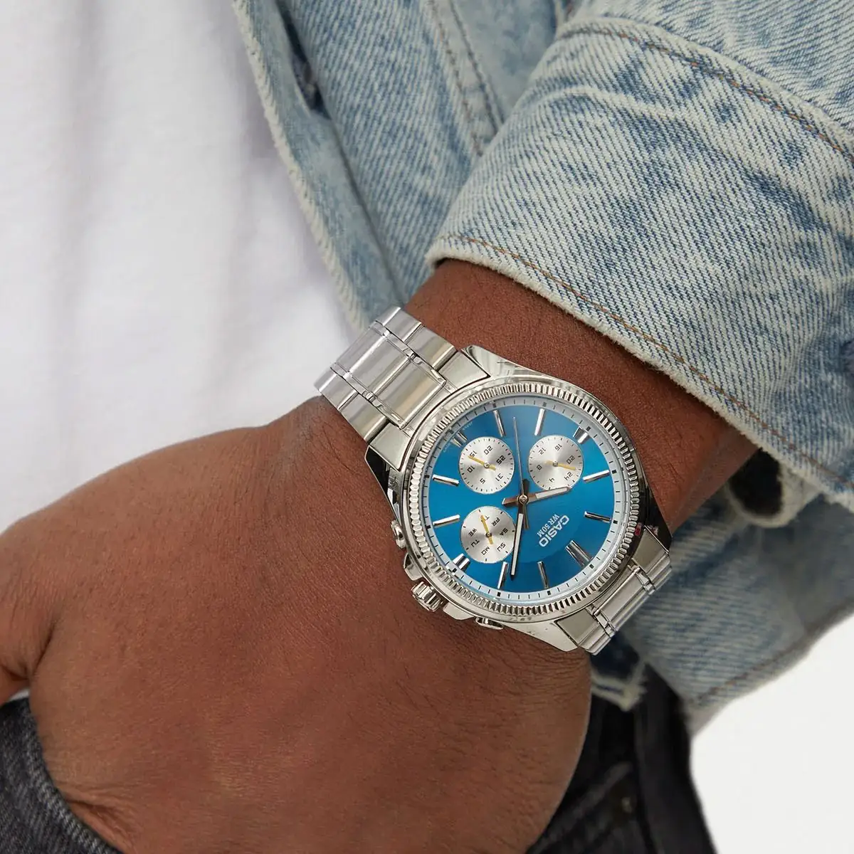 MTP-1375PD-2A2VEF-hand-casio-SwissBoutique